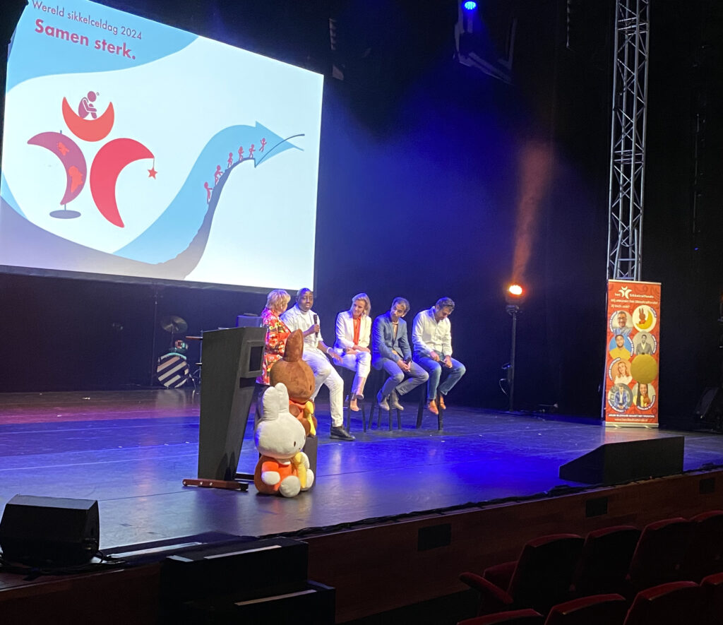 Panelgesprek met experts tijdens Wereld Sikkelceldag in DeLaMar, Amsterdam